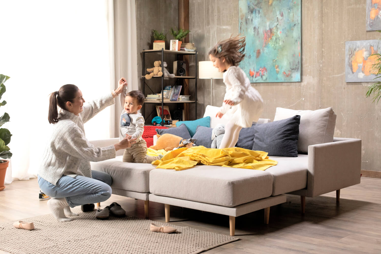 Sofa quietscht: Weshalb und wie man es repariert?